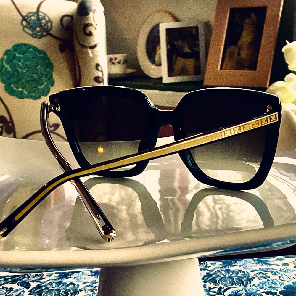 ESCADA CHIQUE SUNGLASSES NWOT - Picture 2 of 12
